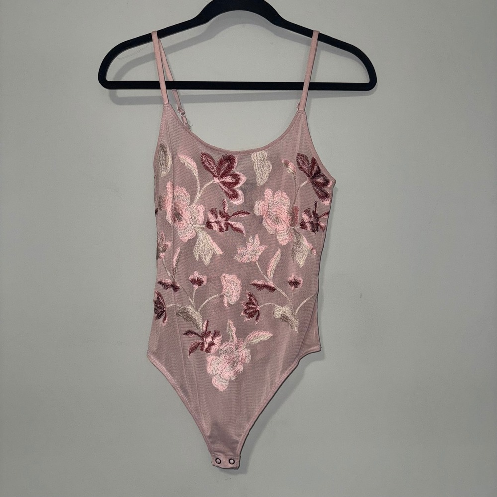 Express Womens XS Dusty Rose Floral Embroidered Sheer‎ Mesh Bodysuit Scoop Neck